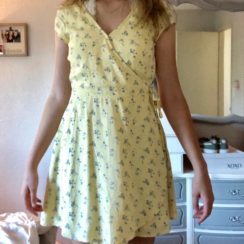 HOLLISTER dress